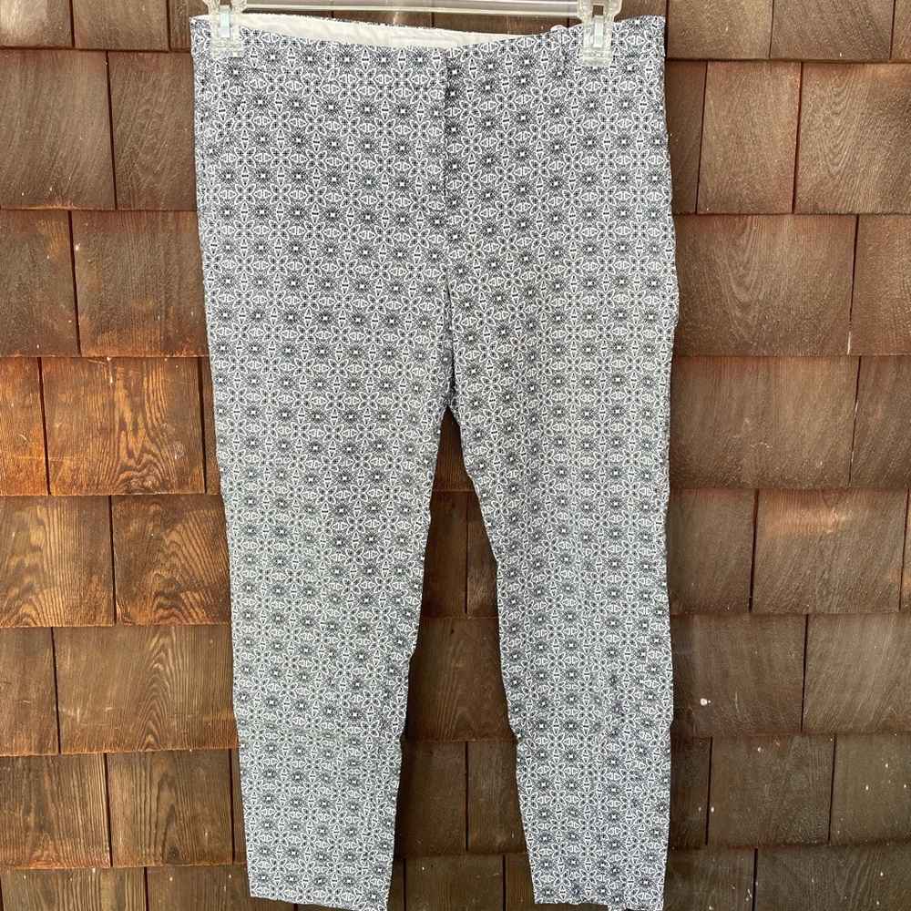 Atmosphere Cropped Printed Pants